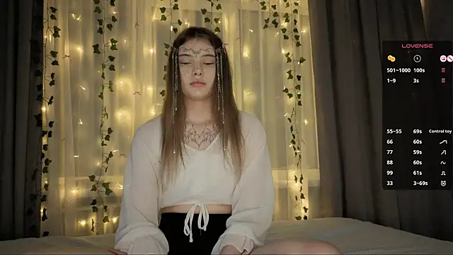 CarolinePepper's cam snapshot