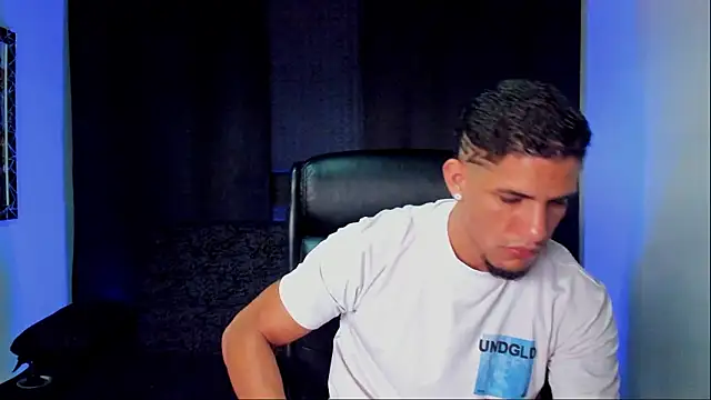 jhonnysnow17 live sex cam