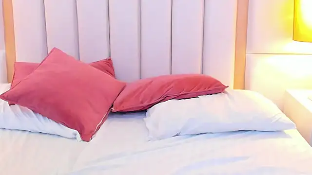 KendalFoxx's cam snapshot