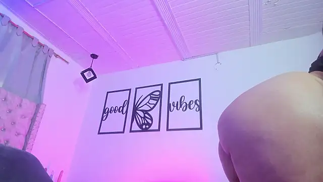 nicolee_millerr's cam snapshot