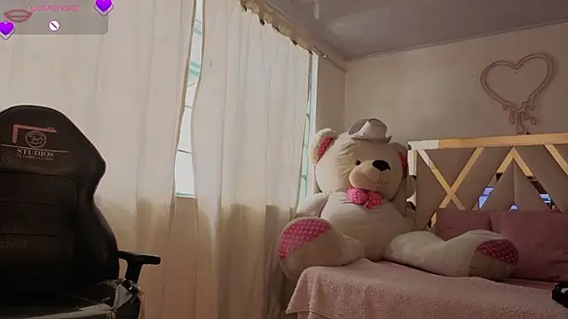 kissy_tay's cam snapshot