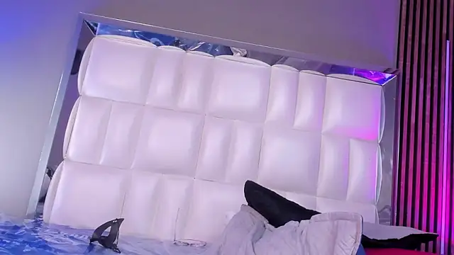 Roger_And_Ramona live sex cam