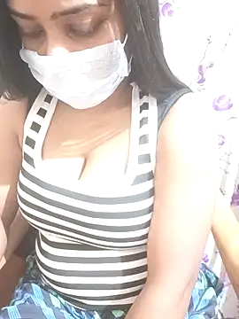 MidnightVibes_'s cam snapshot