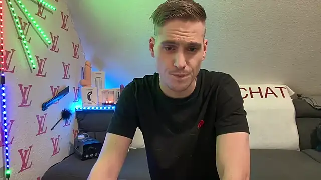 Cookieboy88 live sex cam