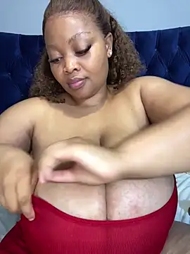 YummyEbonyTits's cam snapshot