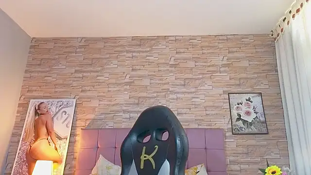 katalinahell2 live sex cam