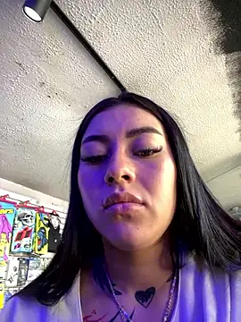 emily_24x's cam snapshot