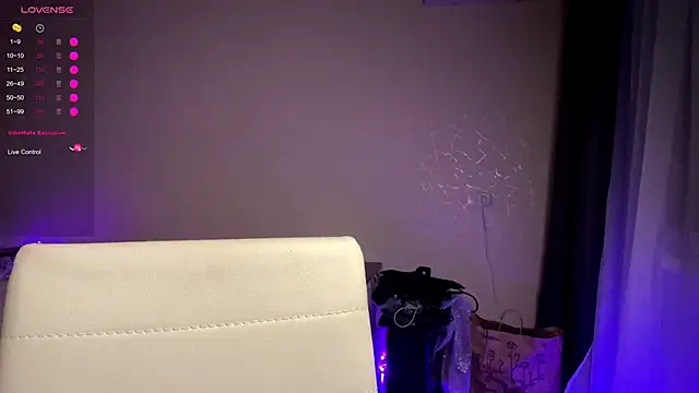 VibeVi's cam snapshot