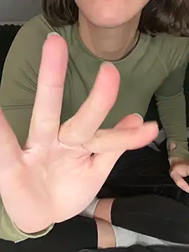 clarabloomyy's cam snapshot