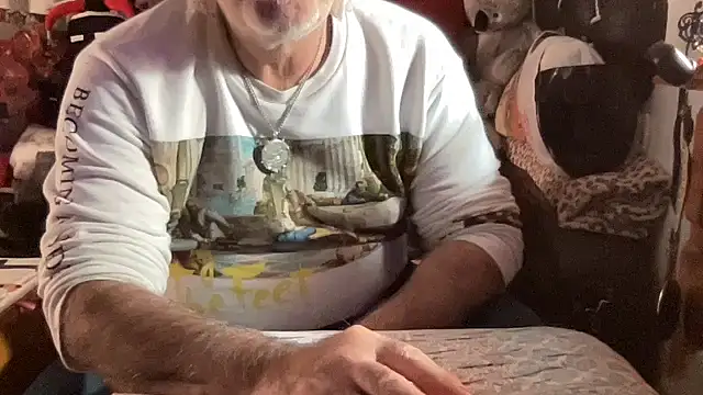 EroticVenetian's cam snapshot