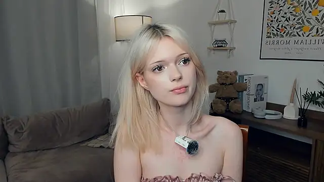 LaureMestler live sex cam