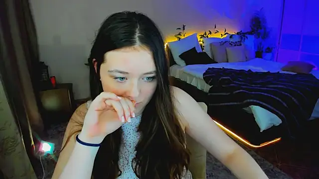 AlluringLookk's cam snapshot