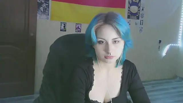 LeisaHopperstad's cam snapshot