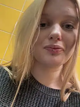 ann_ewu's cam snapshot