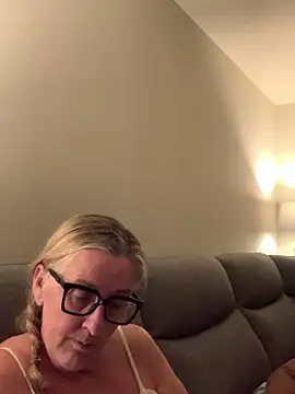 Mrsmoggy's cam snapshot