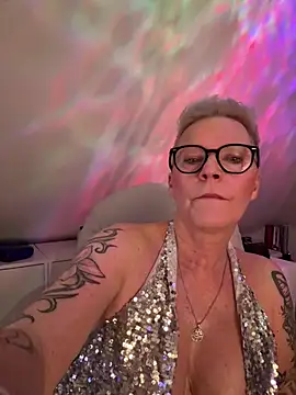 German_Milf live sex cam