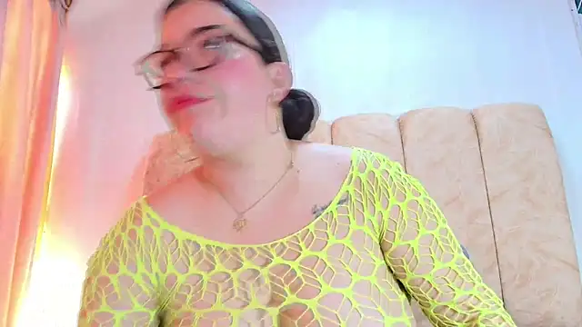 Zoe_Curvy's cam snapshot