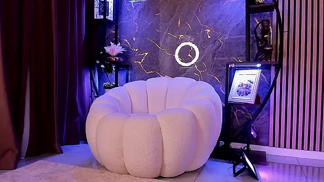 KimP0ssible's cam snapshot