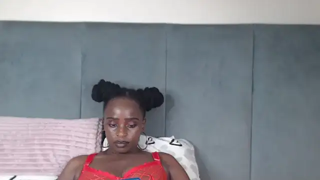 Jah-Queen's cam snapshot