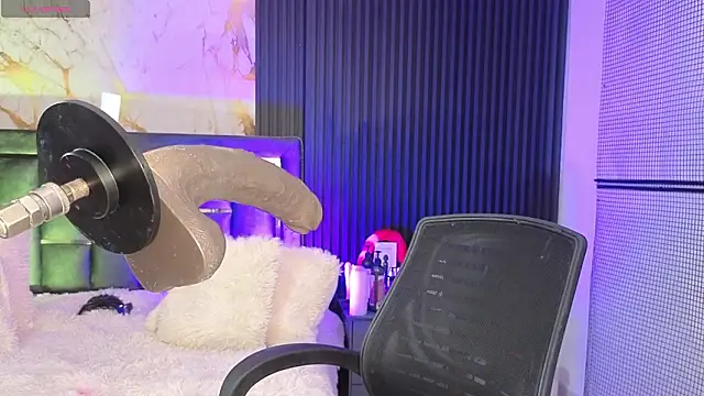 Issafoxx's cam snapshot