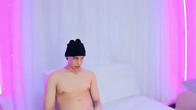 Pink1_'s cam snapshot