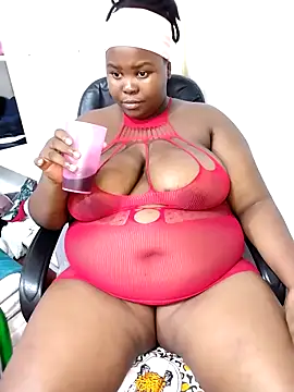 SexyBubblies96's cam snapshot