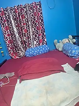 Priya_04's cam snapshot