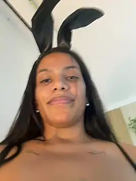 ArielleMillerr-'s cam snapshot