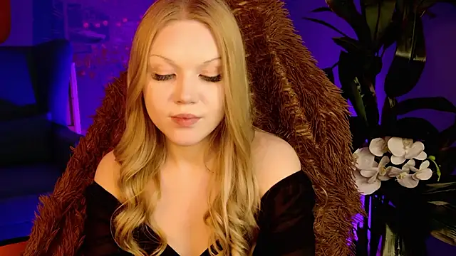 ChloeWhite's cam snapshot