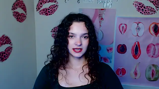 _SusieSu_'s cam snapshot