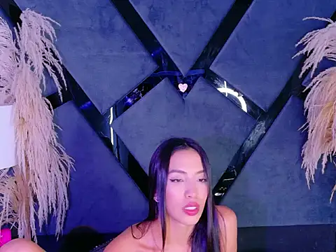 KylieWhitee's cam snapshot