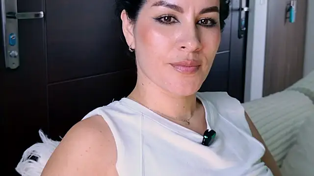 Pamela_Rosal's cam snapshot