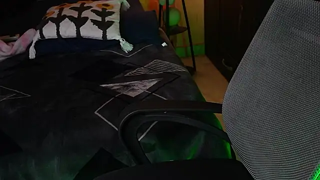 Misha-Malhotra's cam snapshot