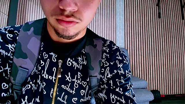 Derek_freeman's cam snapshot