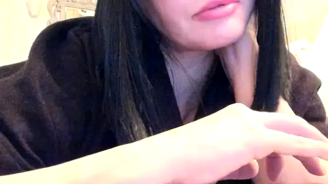 ChristieCru's cam snapshot