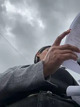 Cami_Leon2's cam snapshot