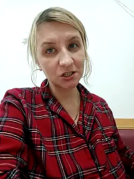 KaylinJan's cam snapshot