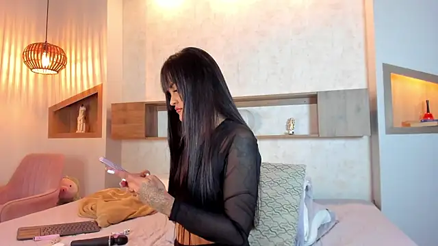 Emilly_Beaumont's cam snapshot