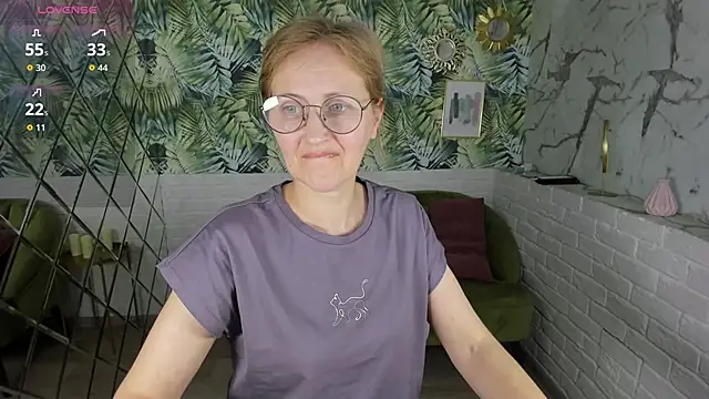 Paris_Cherry's cam snapshot