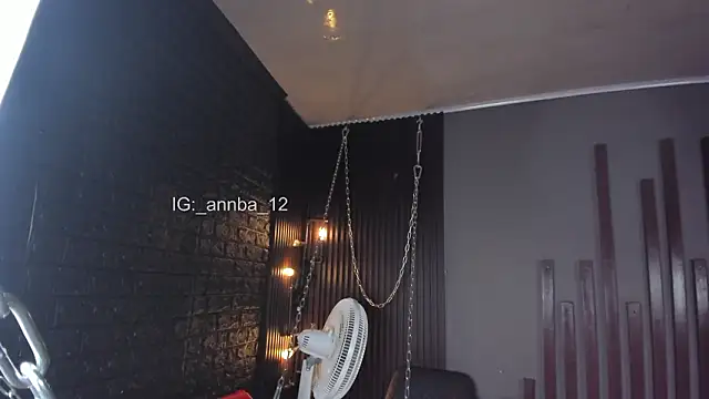 annie_barozzi's cam snapshot