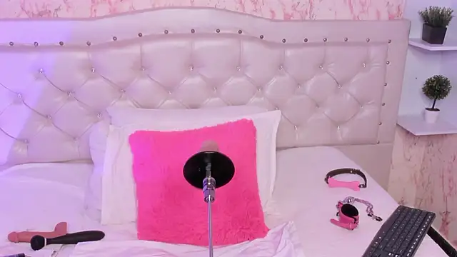 GabbieSkinny's cam snapshot