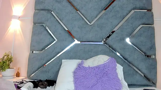 LucciaPorter's cam snapshot