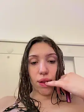 AliceSpark's cam snapshot