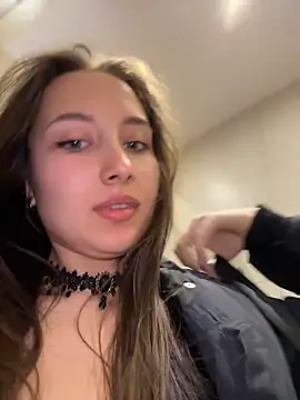 ICrazyOneIRL's cam snapshot