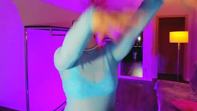 Meri_Cutte's cam snapshot