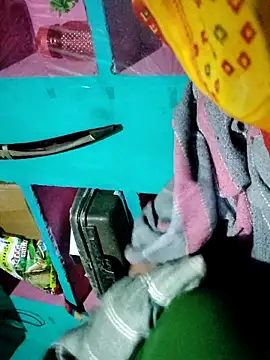 Pooja750's cam snapshot