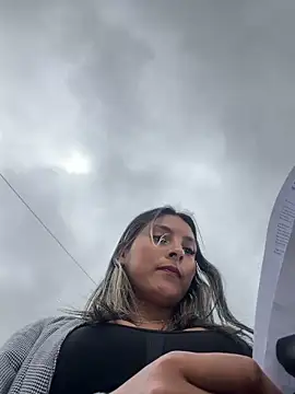 Cami_Leon2's cam snapshot