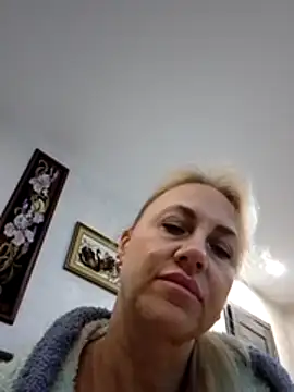 KissMiSveet's cam snapshot