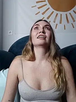 KisaVixen's cam snapshot