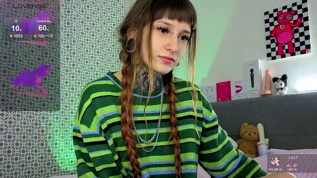 LilithPoison live sex cam